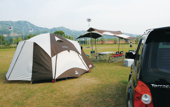 캠핑장 배치(사각타프+텐트)