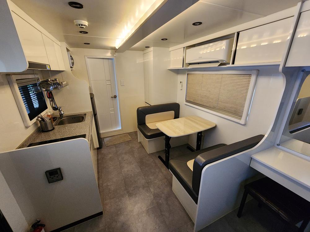 가평 오블리비아테 수영장 펜션&카라반