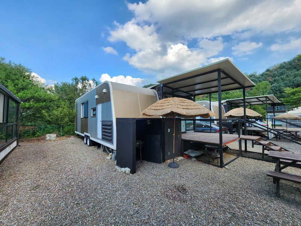 가평 오블리비아테 수영장 펜션&카라반