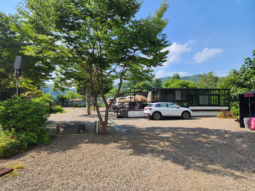 가평 오블리비아테 수영장 펜션&카라반