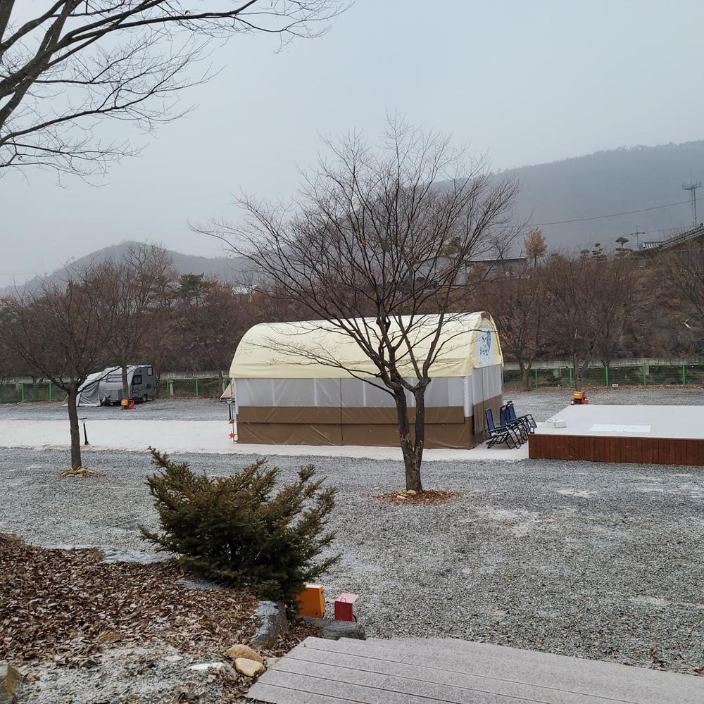 더 하루만 캠핑장