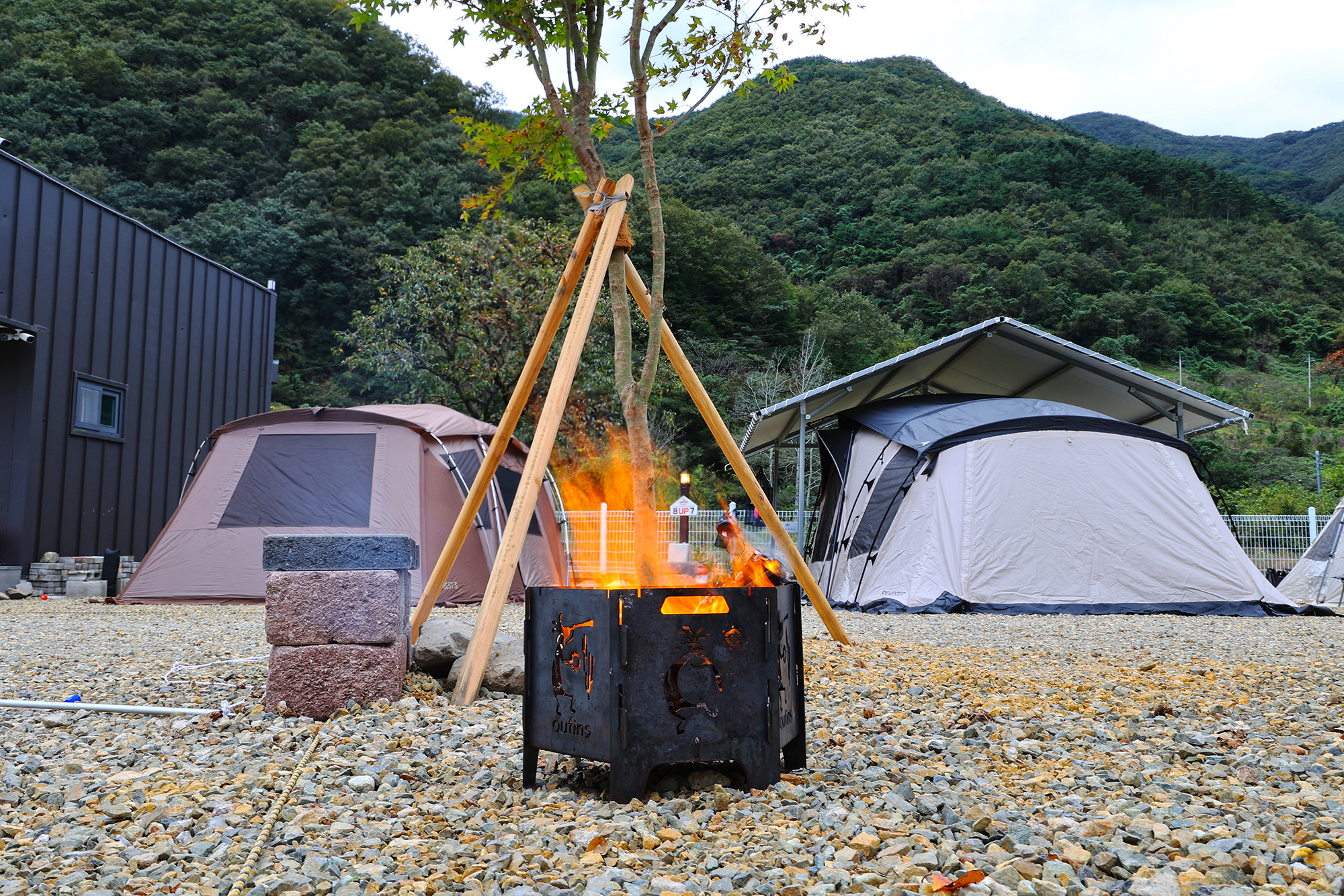 캠앤캠아지트