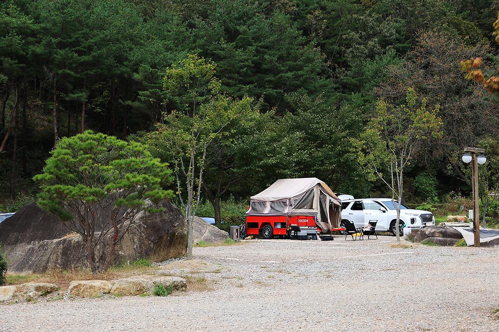 용화산테마파크 캠핑장