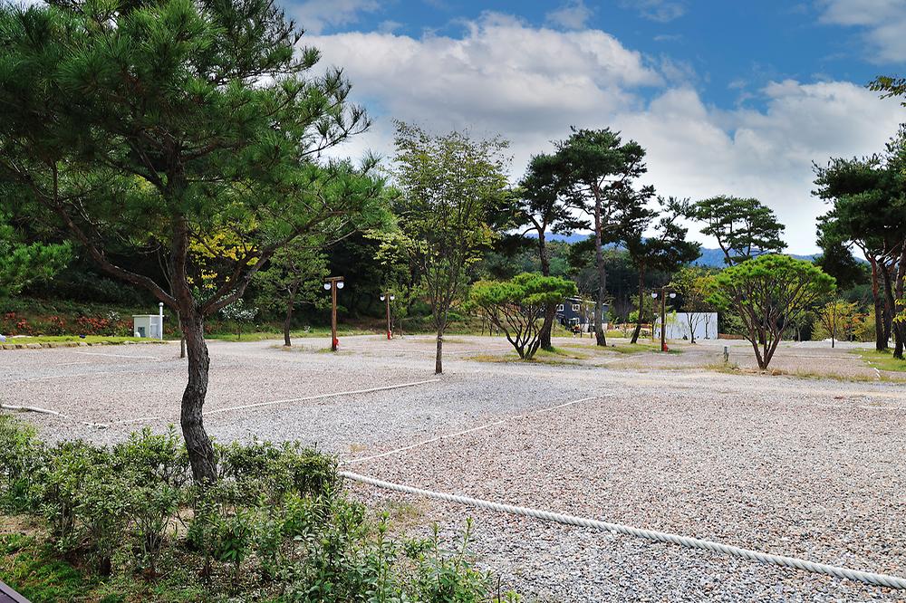용화산테마파크 캠핑장