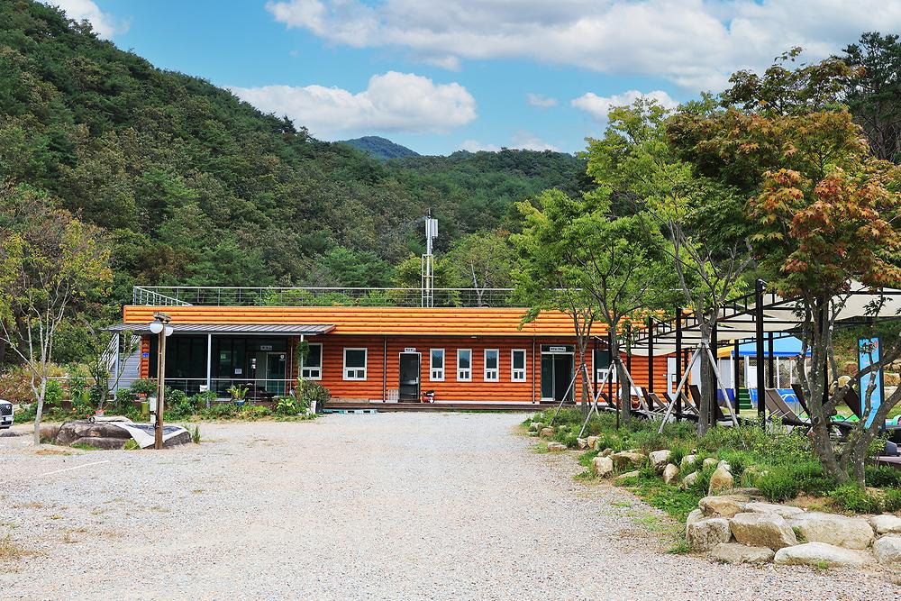 용화산테마파크 캠핑장
