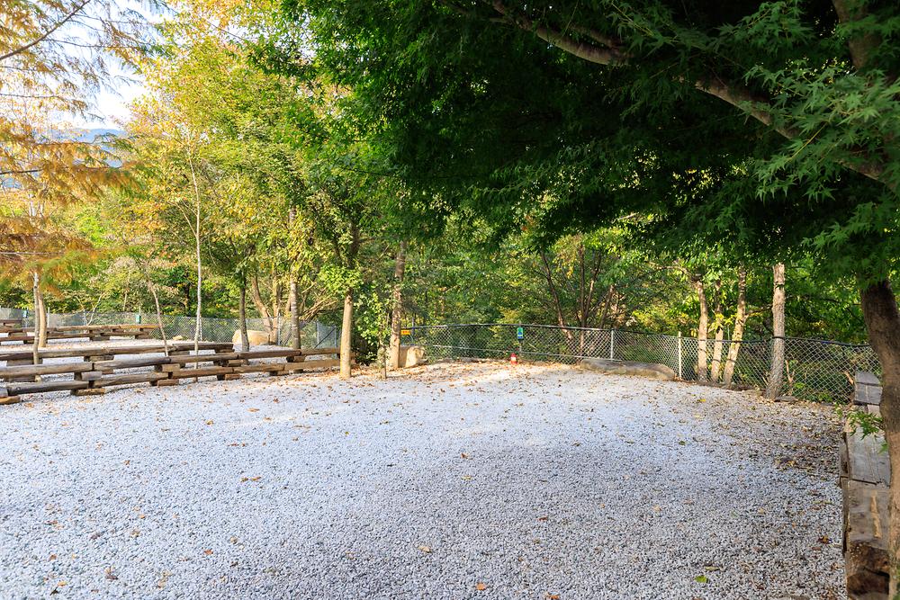 산중계곡캠핑장