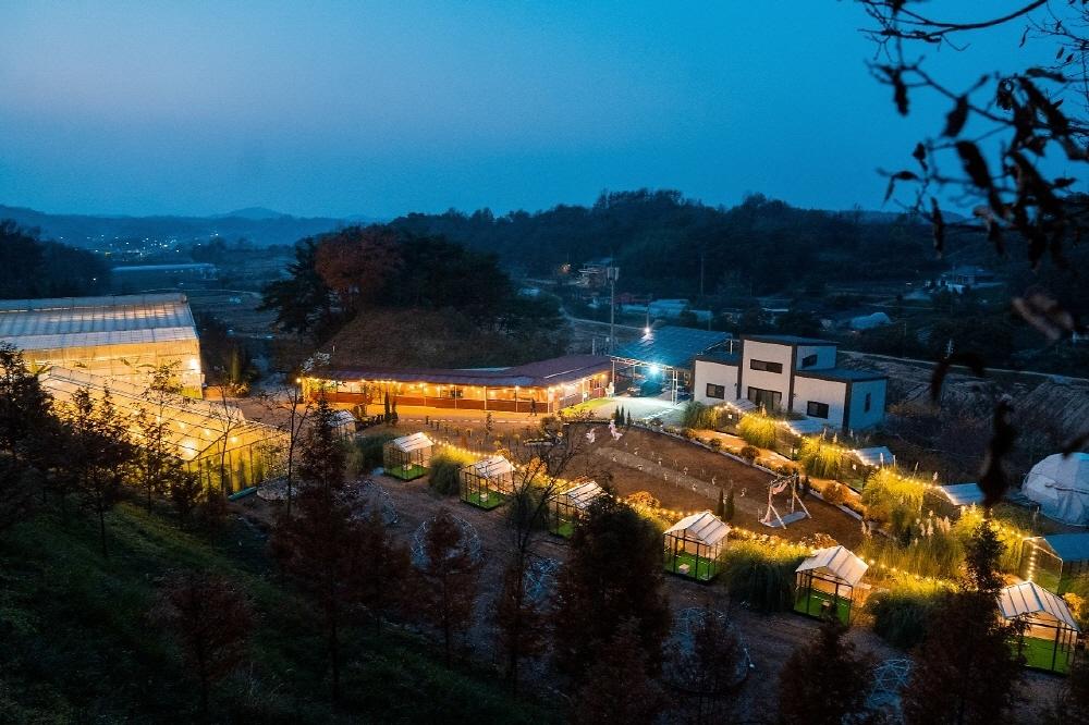 더힐링식물원 야영장