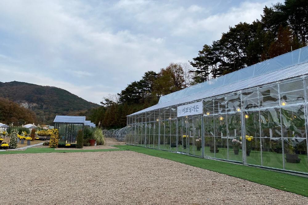 더힐링식물원 야영장
