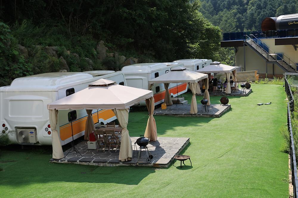 산정호수 마루글램핑 카라반