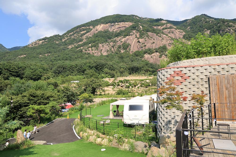 산정호수 마루글램핑 카라반