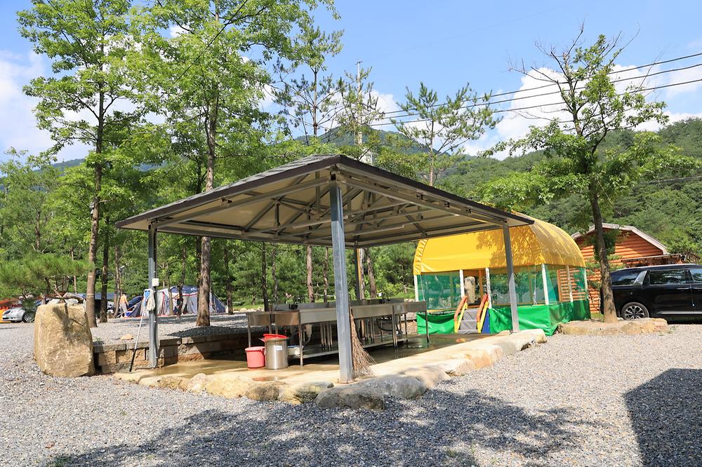 청우재 캠핑장
