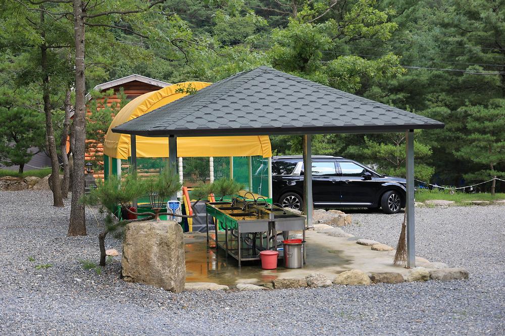 청우재 캠핑장