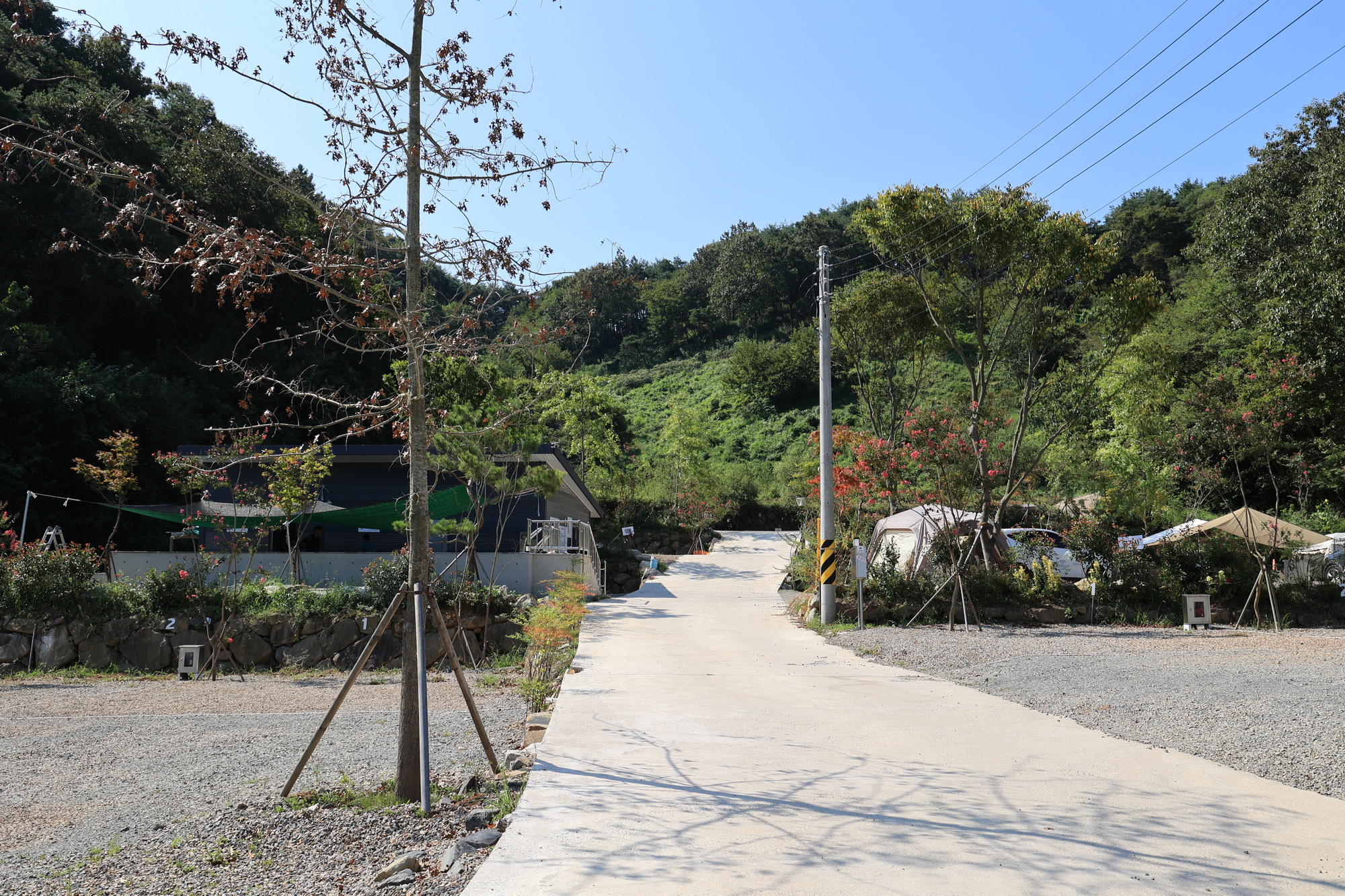 연꽃자리캠핑타운