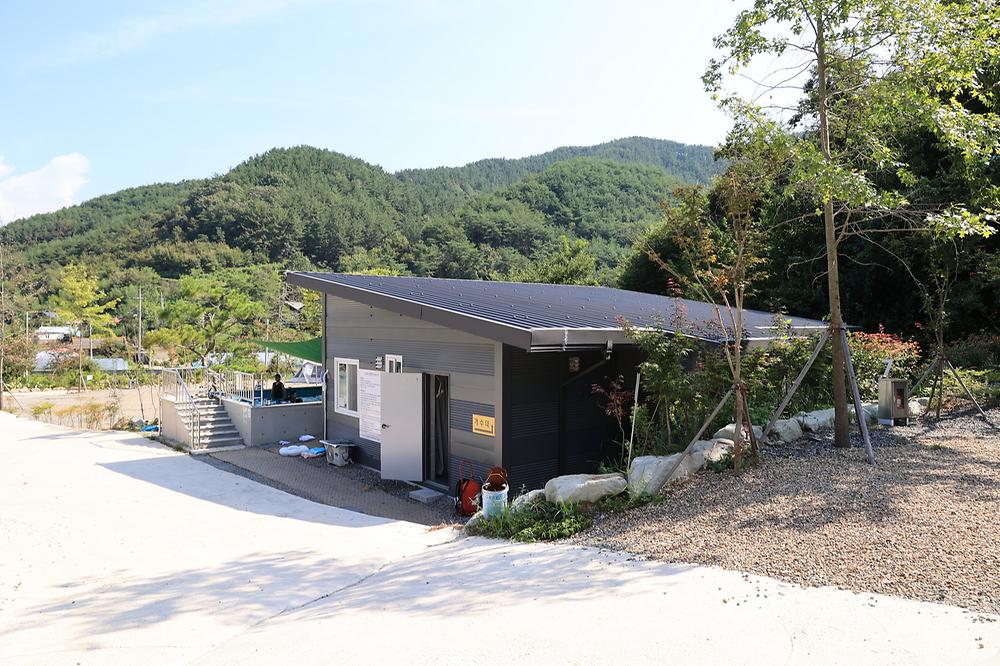 연꽃자리캠핑타운