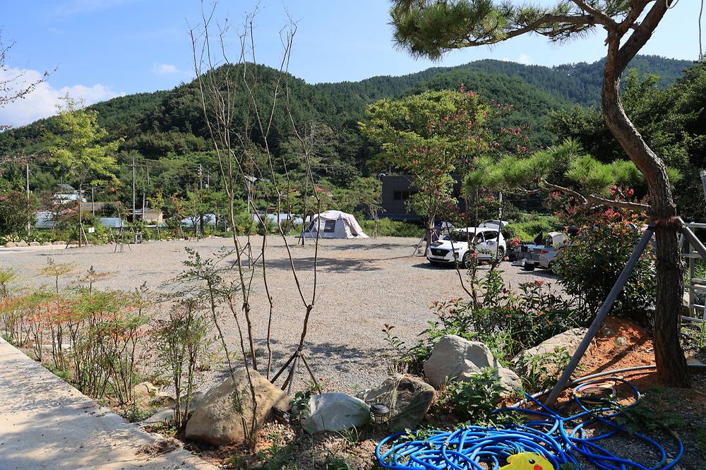 연꽃자리캠핑타운
