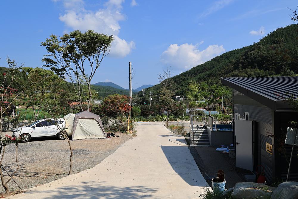 연꽃자리캠핑타운