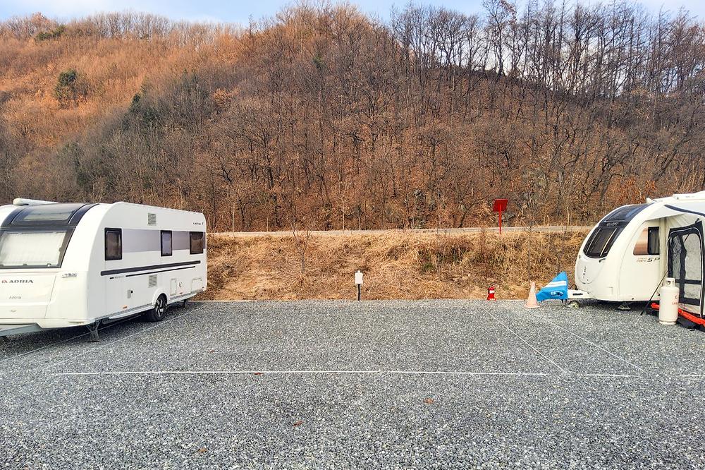 이른아침 캠핑장