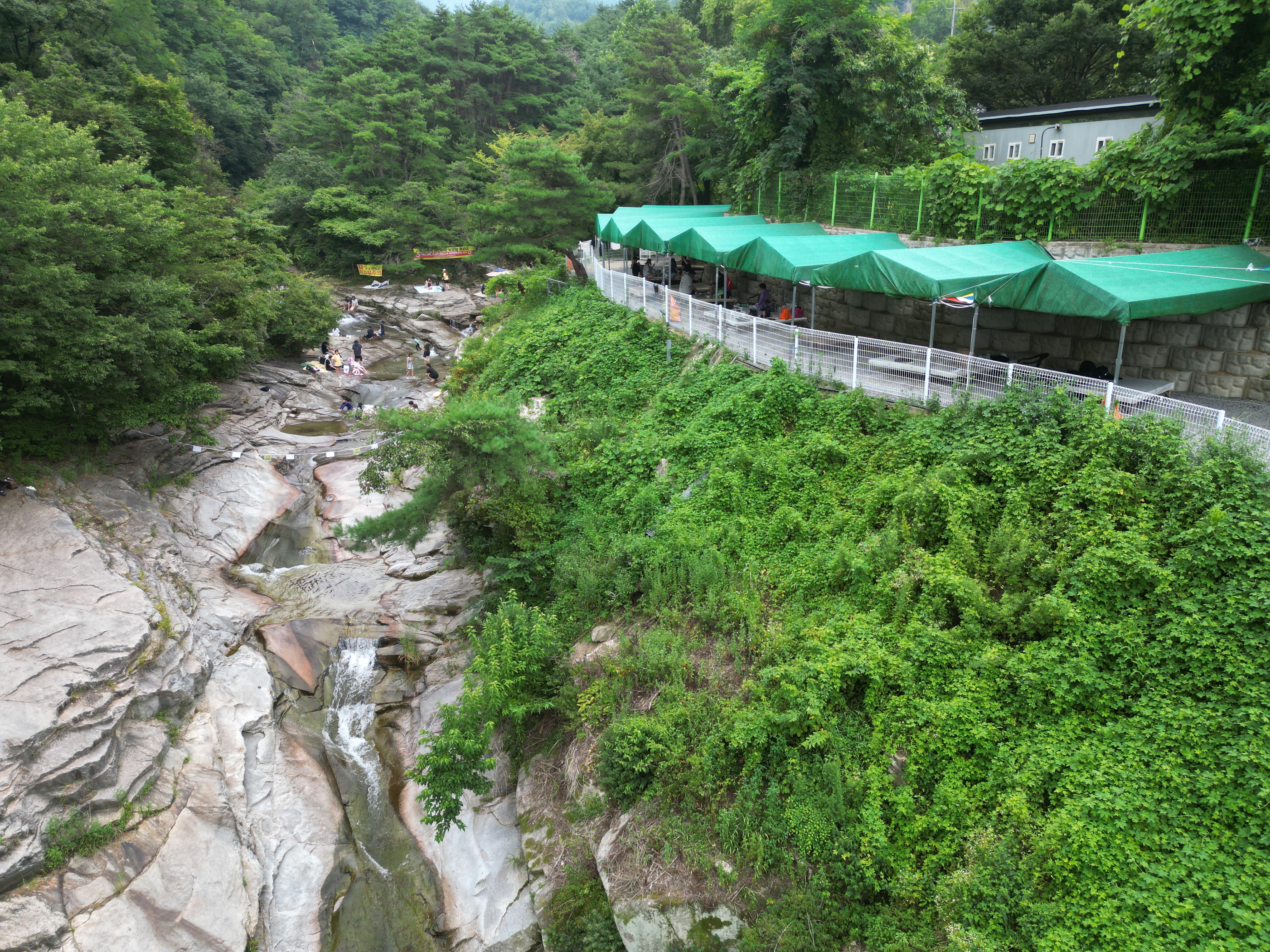 돌담캠핑장