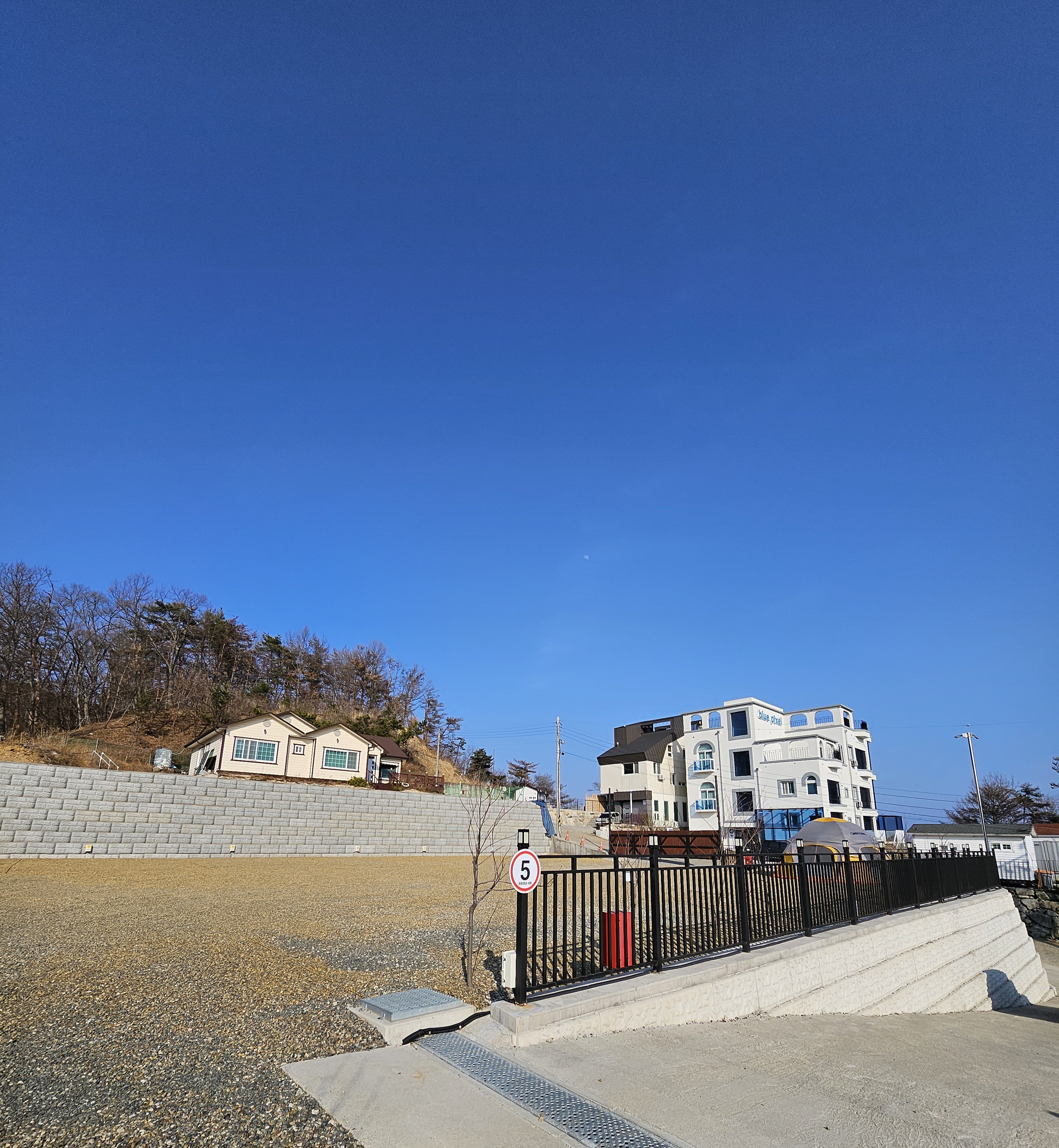 골드문 오토캠핑장
