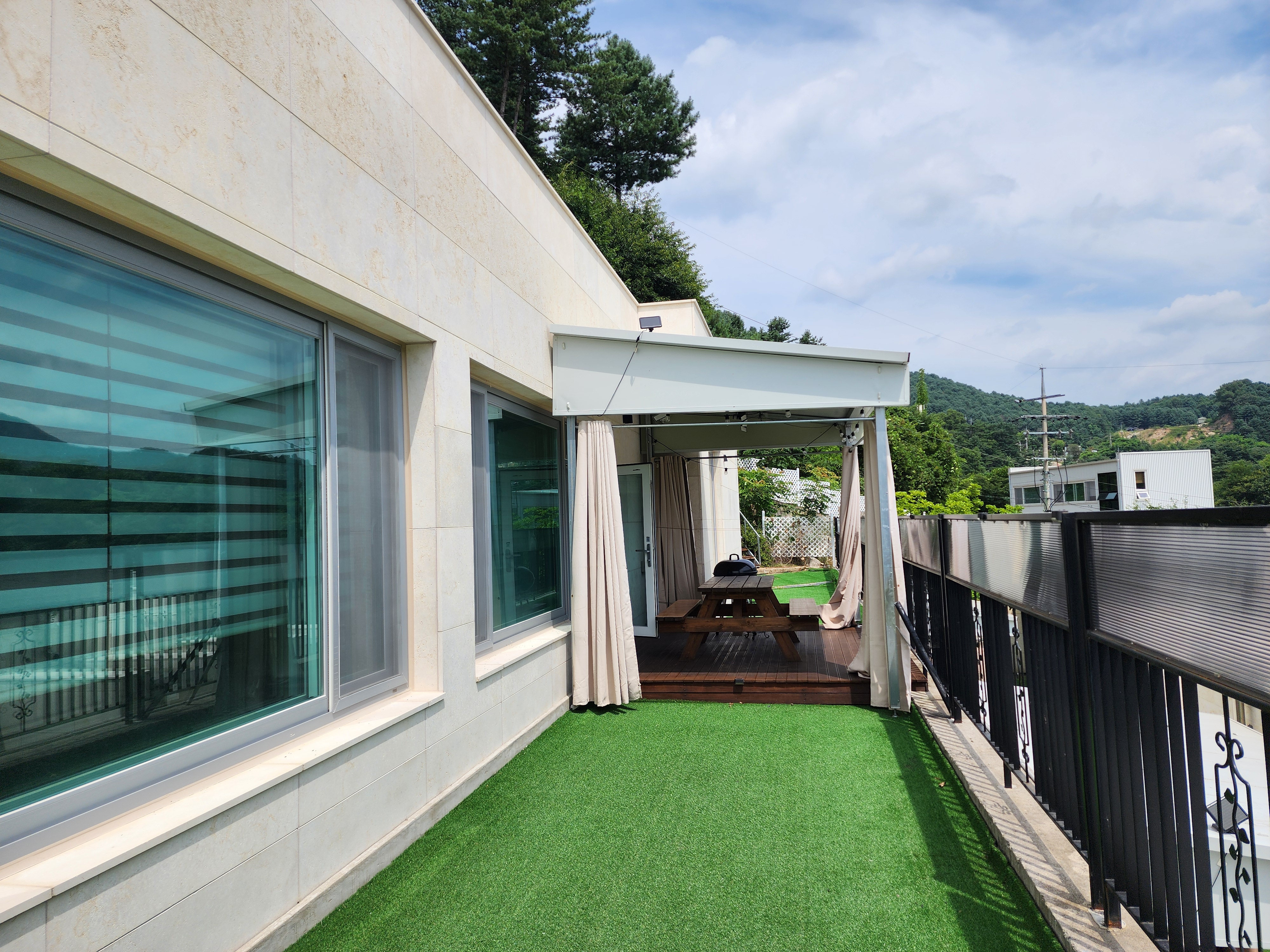 더아리웃집 모롱공간