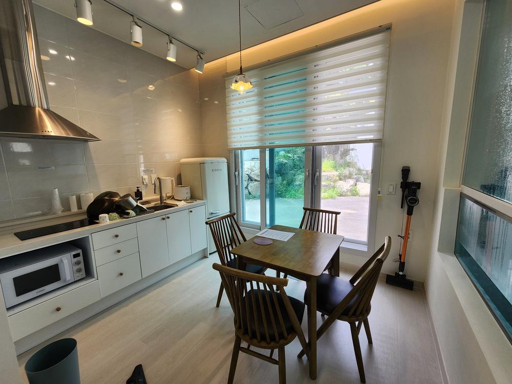 더아리웃집 모롱공간