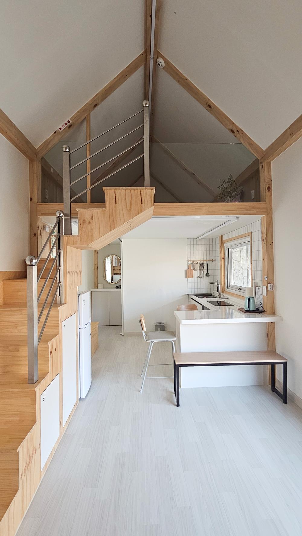 더아리웃집 모롱공간