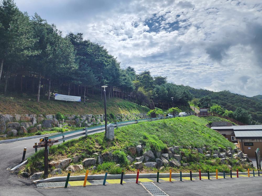 신암저수지 숲속야영장