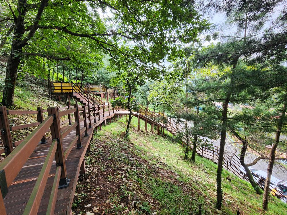 신암저수지 숲속야영장
