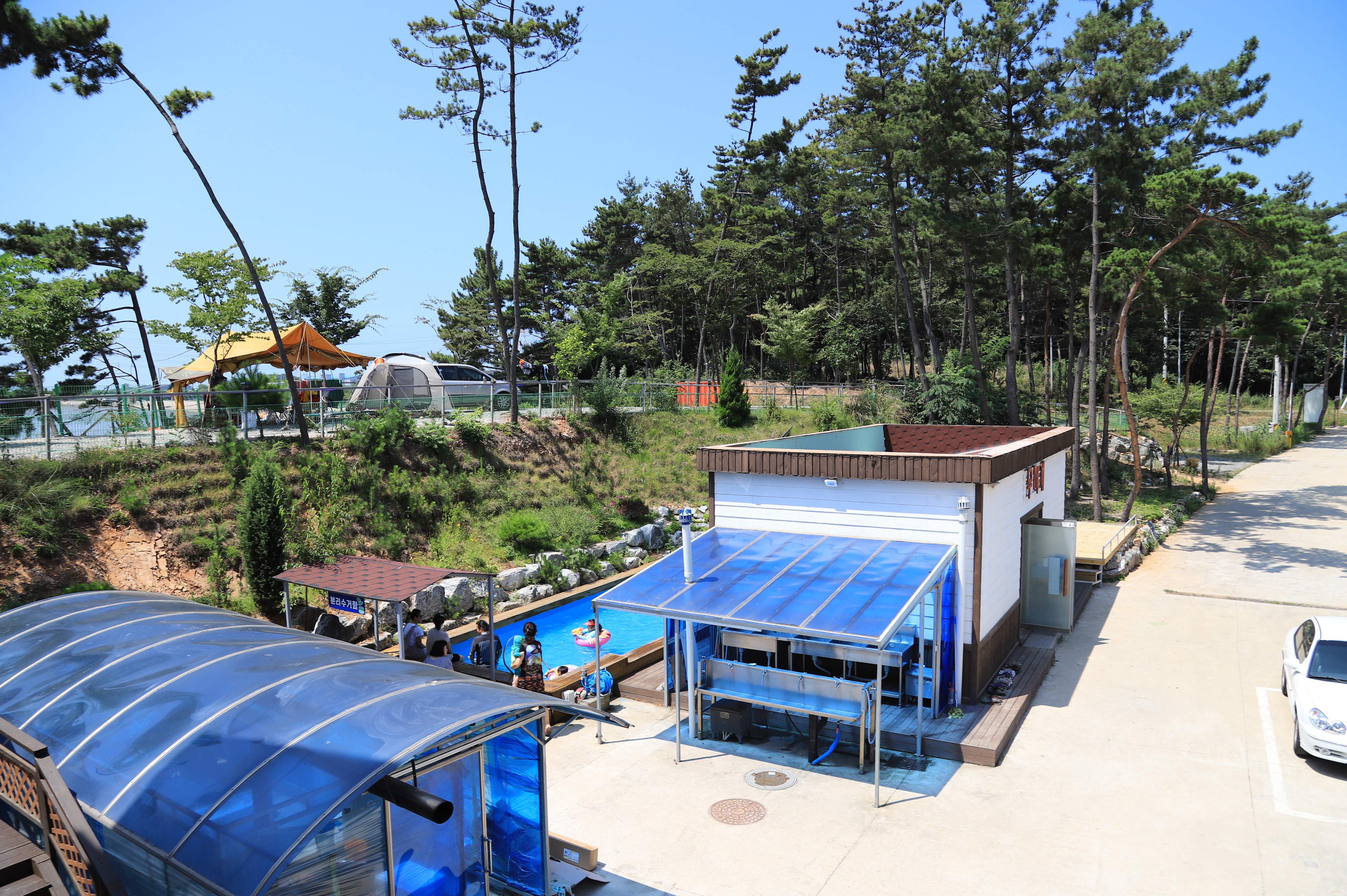 레인보우 캠핑장