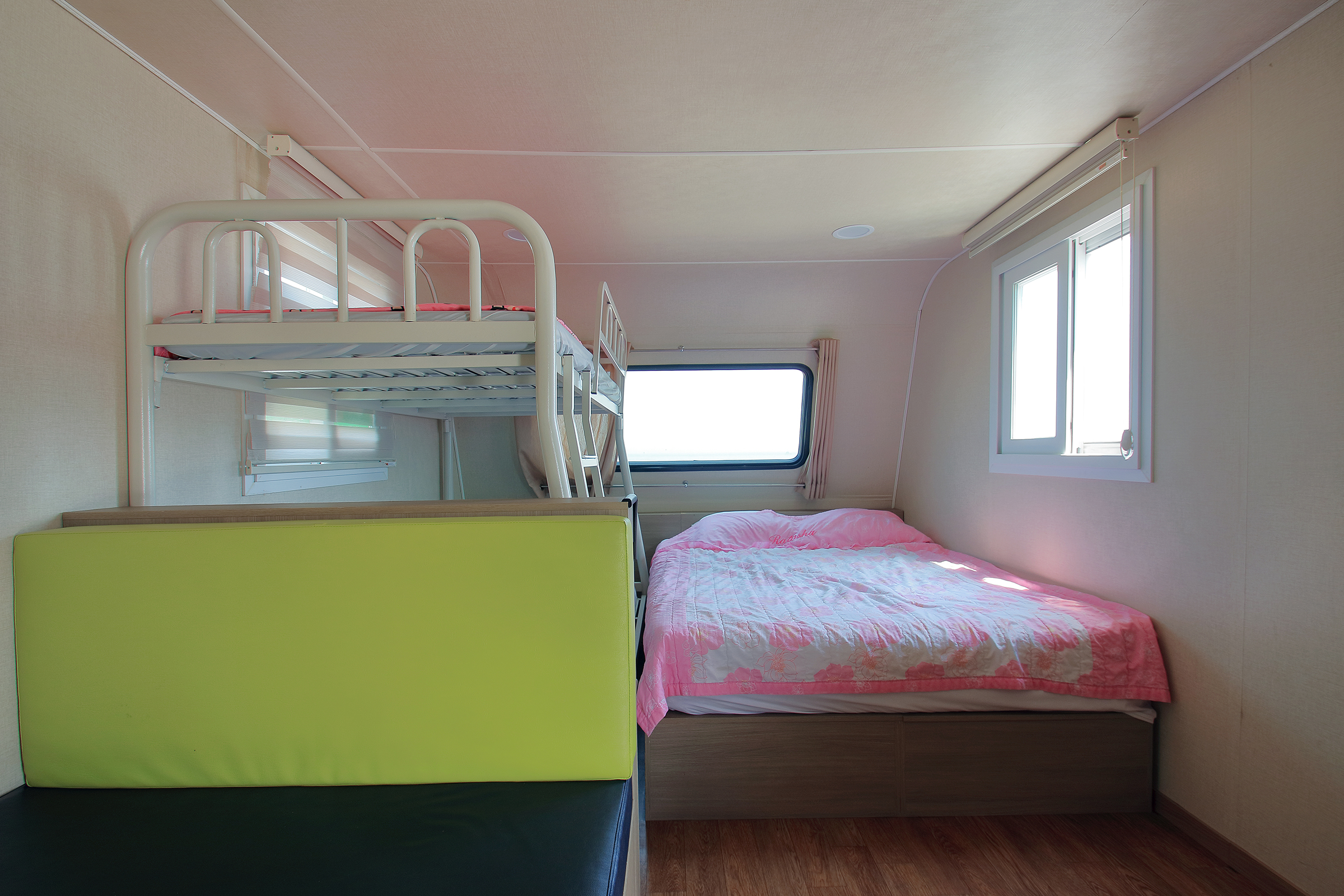 태안 물결 카라반 캠핑장