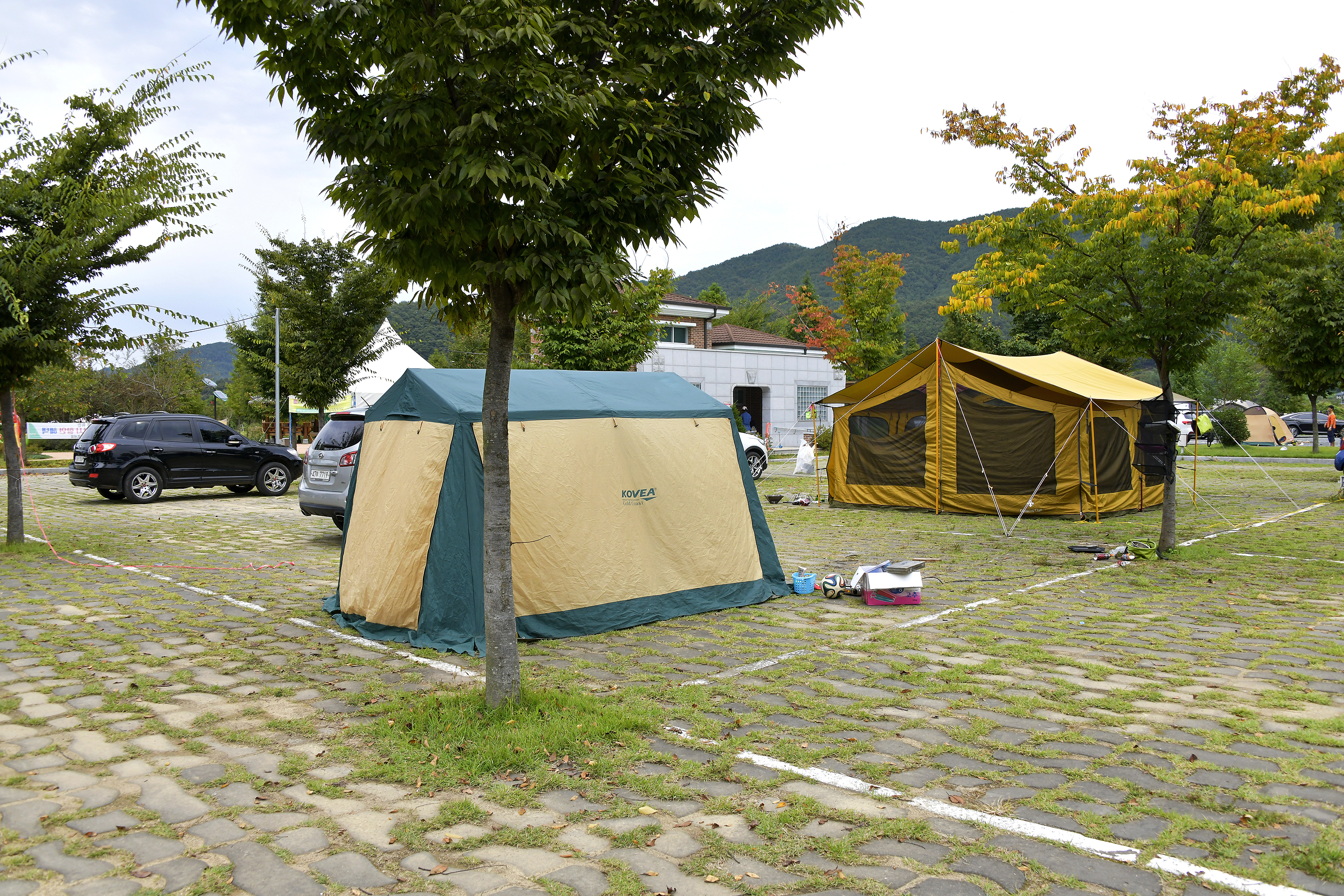설뫼충효테마파크야영장