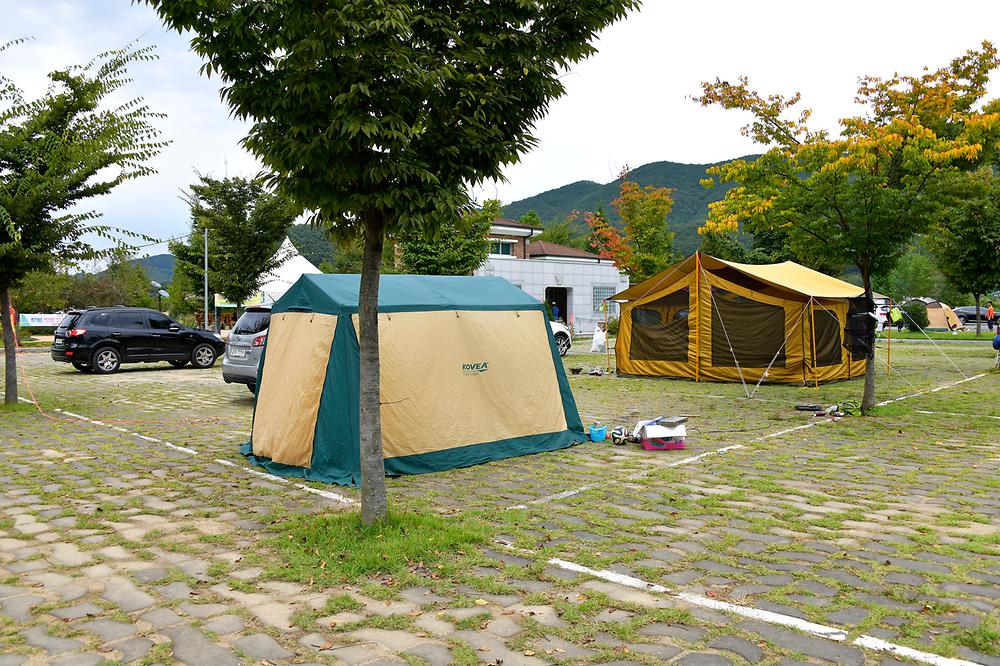 설뫼충효테마파크야영장