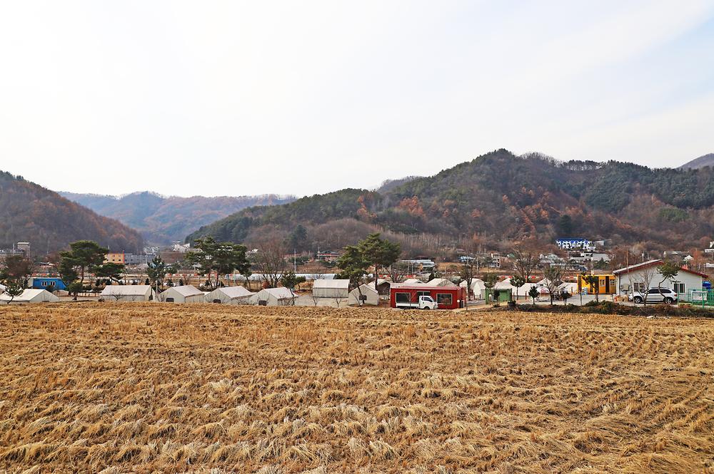 강촌하늘아래