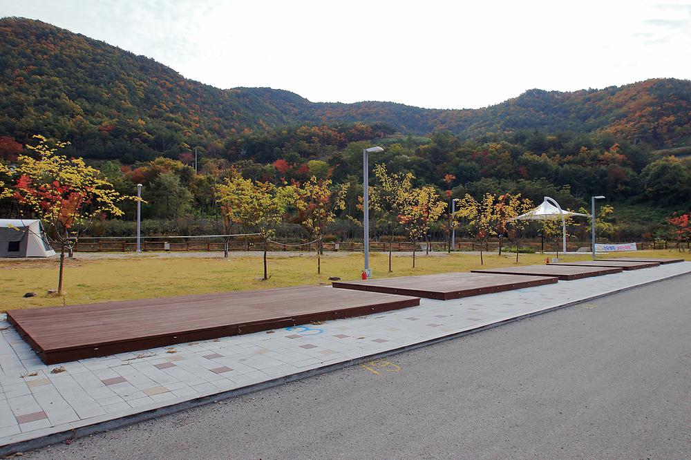 성덕댐 수달 캠핑장
