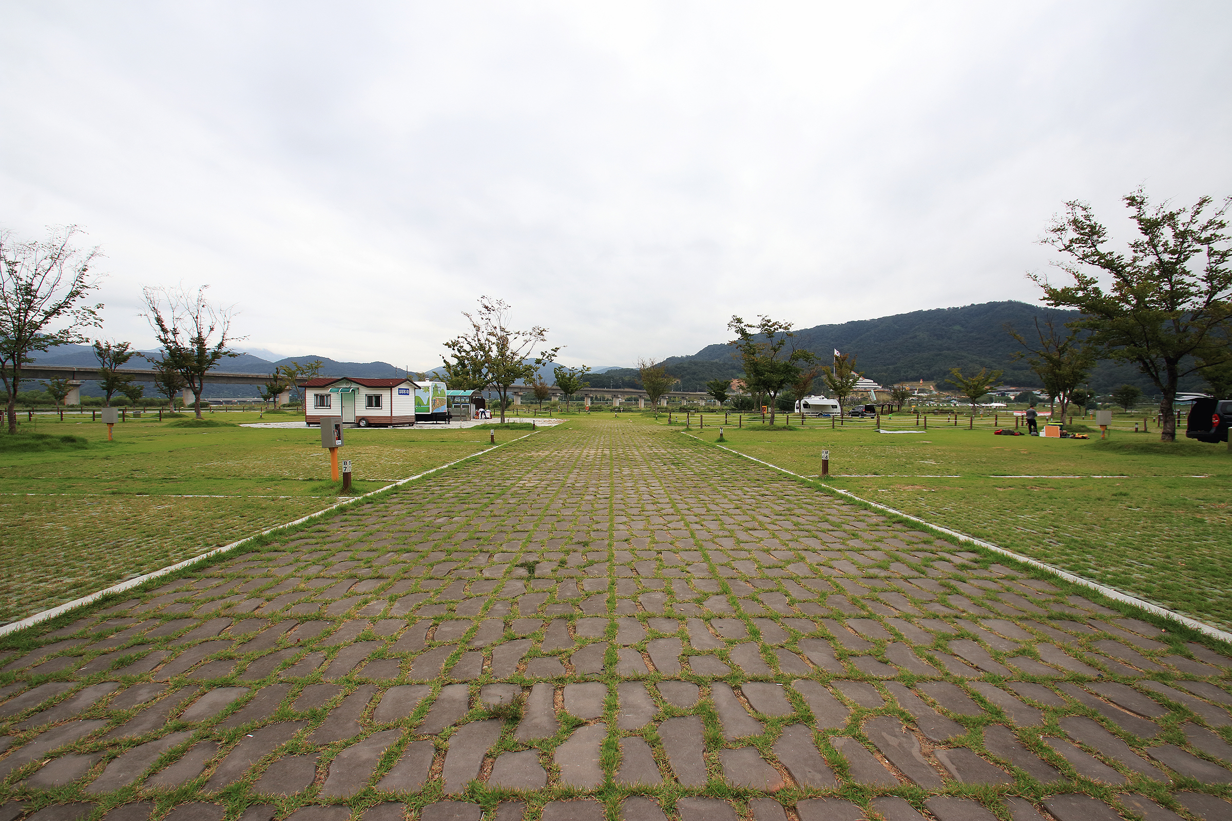 칠곡보 오토캠핑장