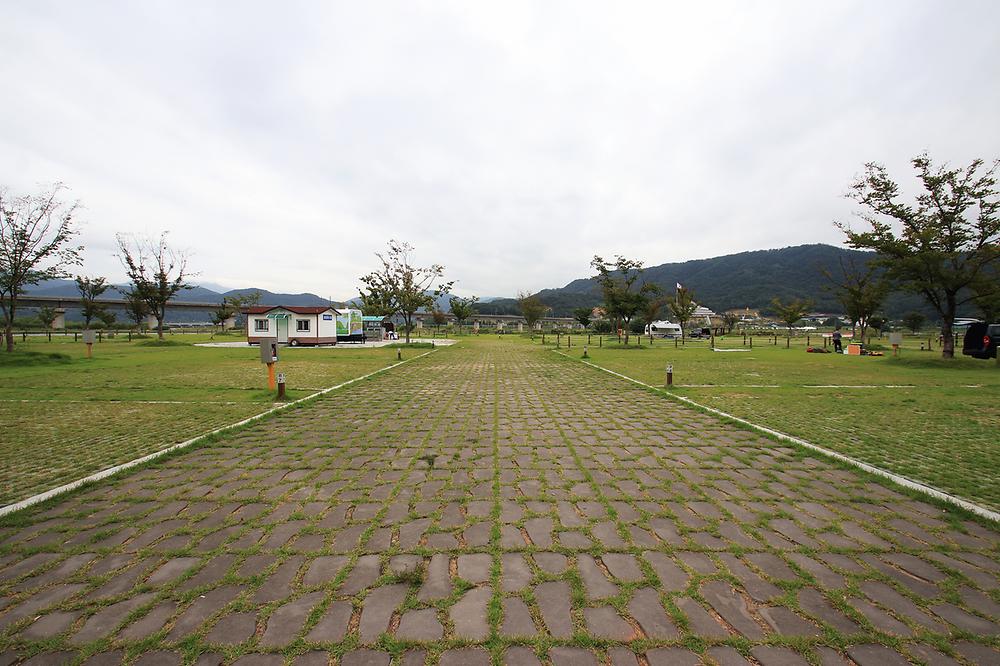칠곡보 오토캠핑장