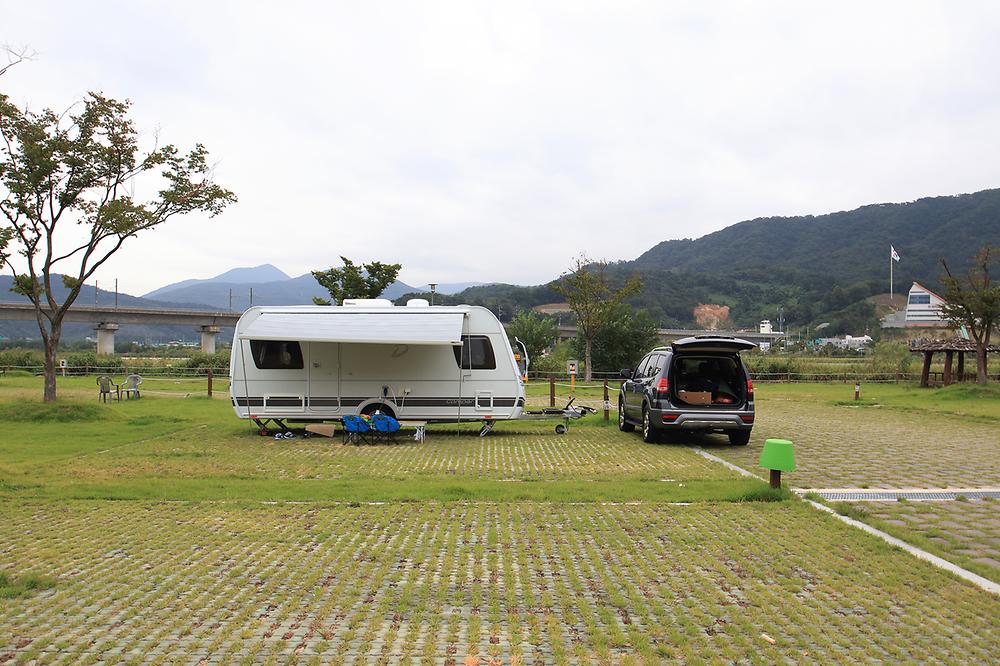 칠곡보 오토캠핑장