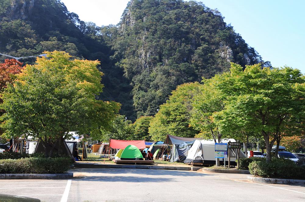 팔봉산관광지 야영장