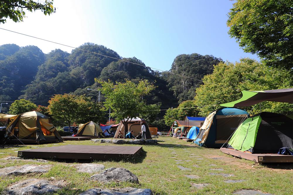 팔봉산관광지 야영장