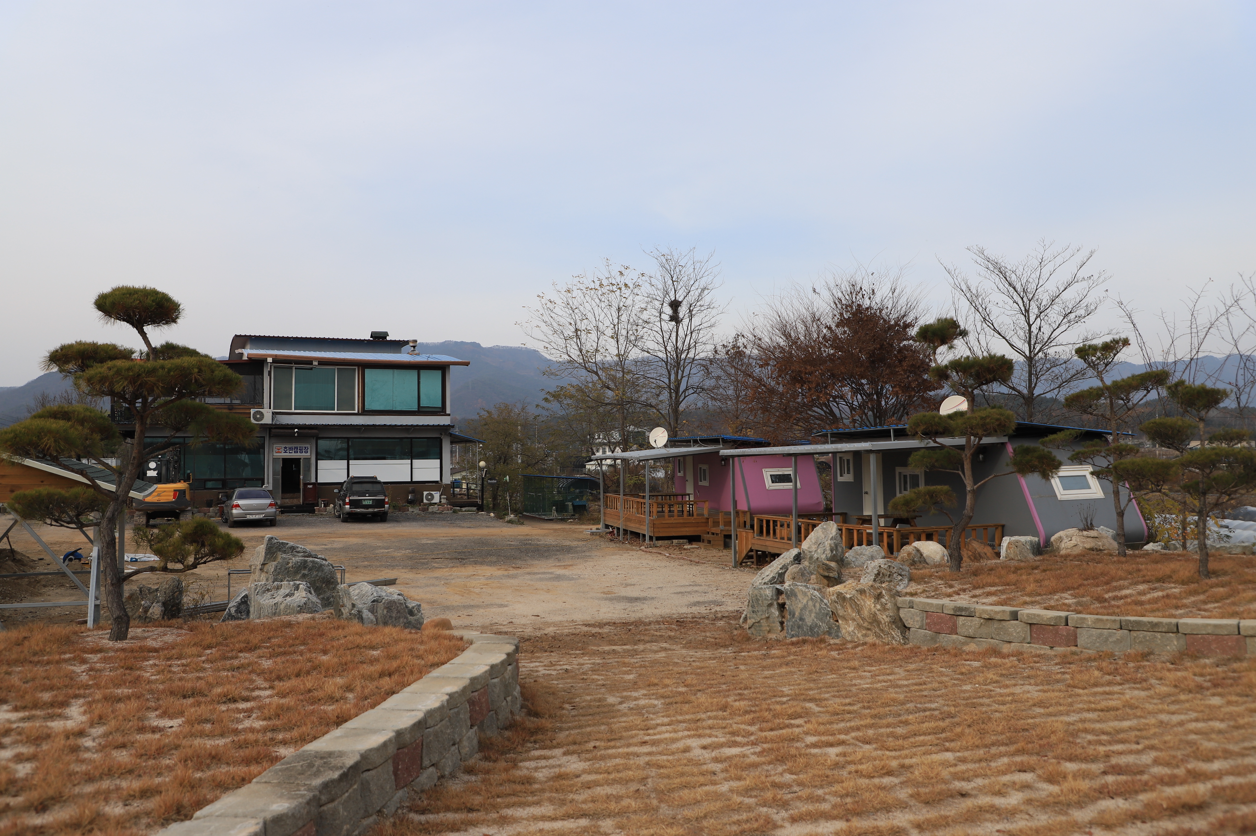 호반 캠핑장 & 글램핑 카라반 춘천점