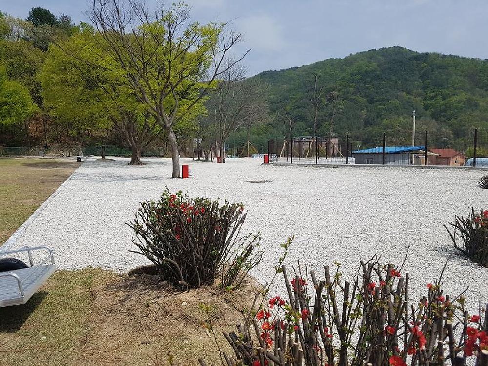 넓은마당캠핑장