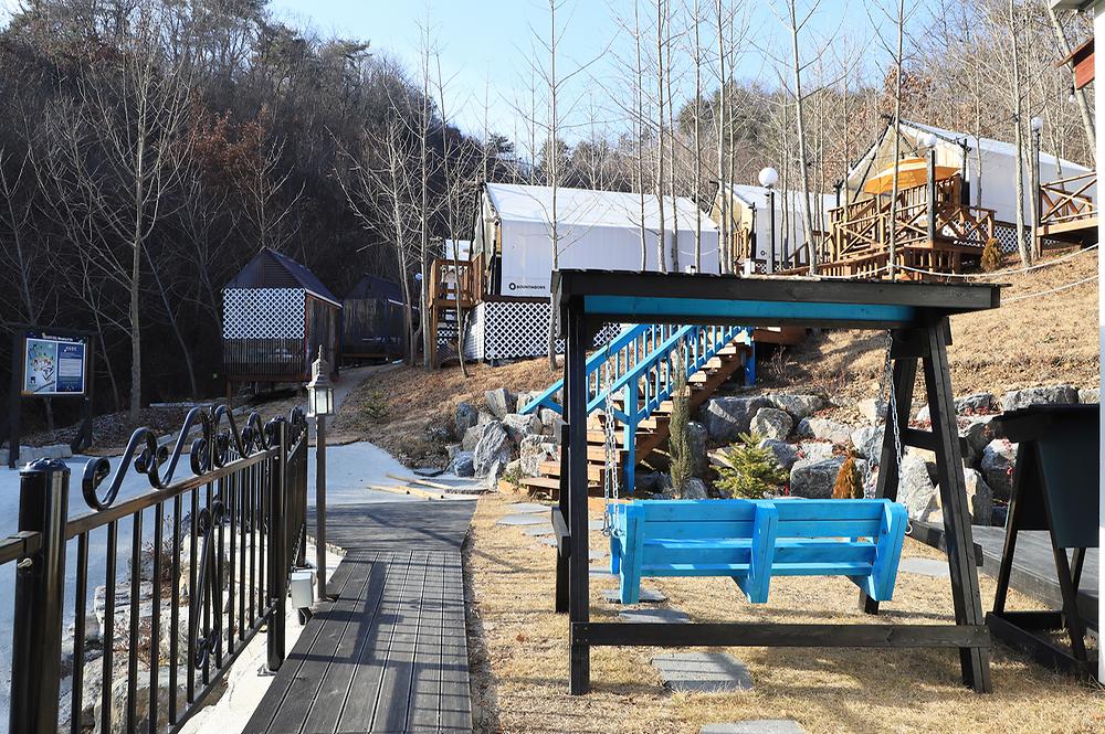 YELLOW HILL(옐로우힐)