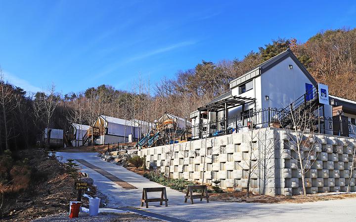 YELLOW HILL(옐로우힐) 메인 이미지