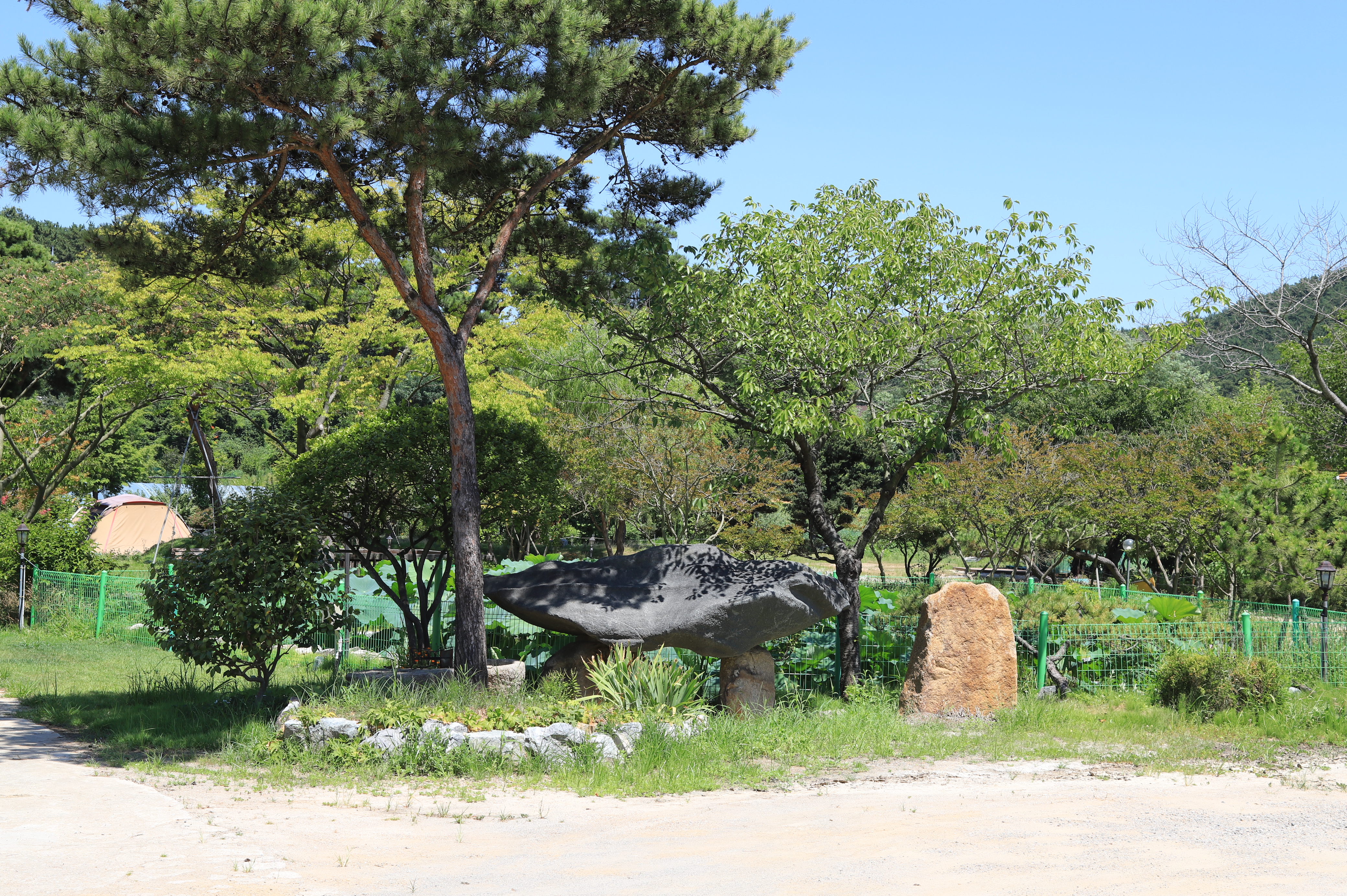 락인뜰 캠핑장