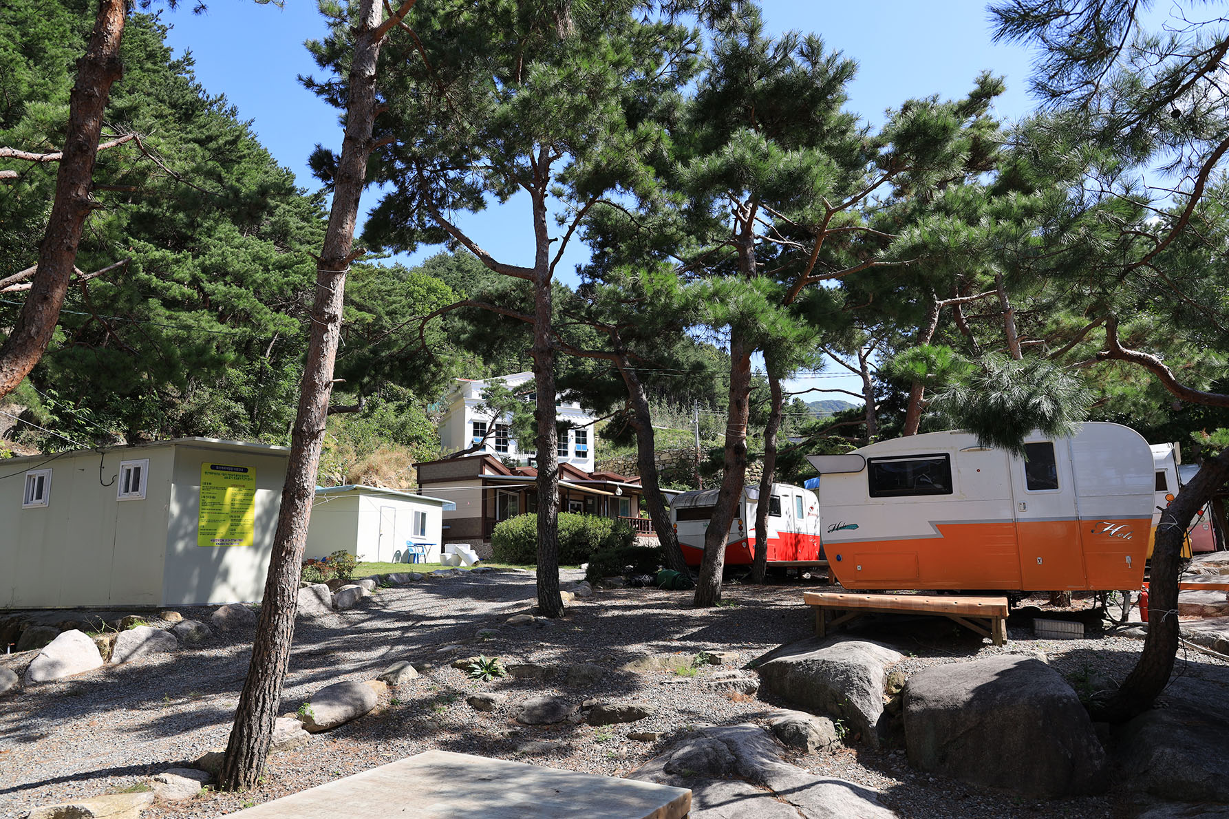 동산계곡 야영장