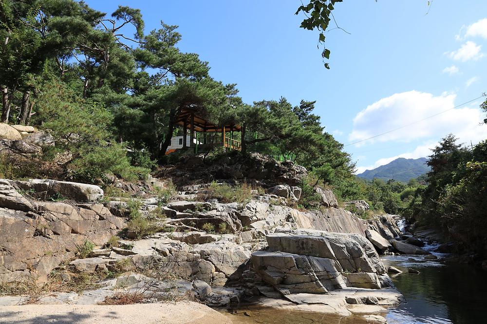동산계곡 야영장