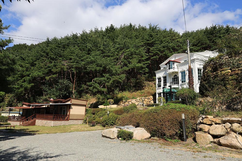 동산계곡 야영장