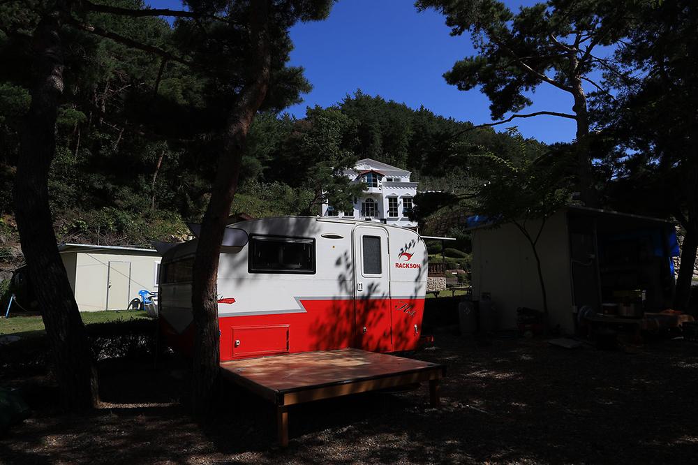 동산계곡 야영장