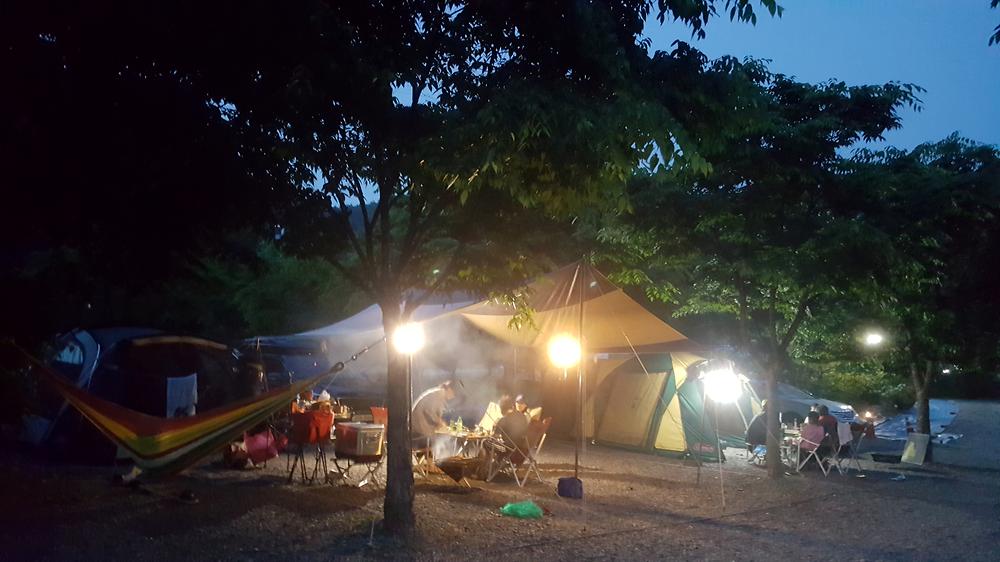 들꽃여울캠핑장