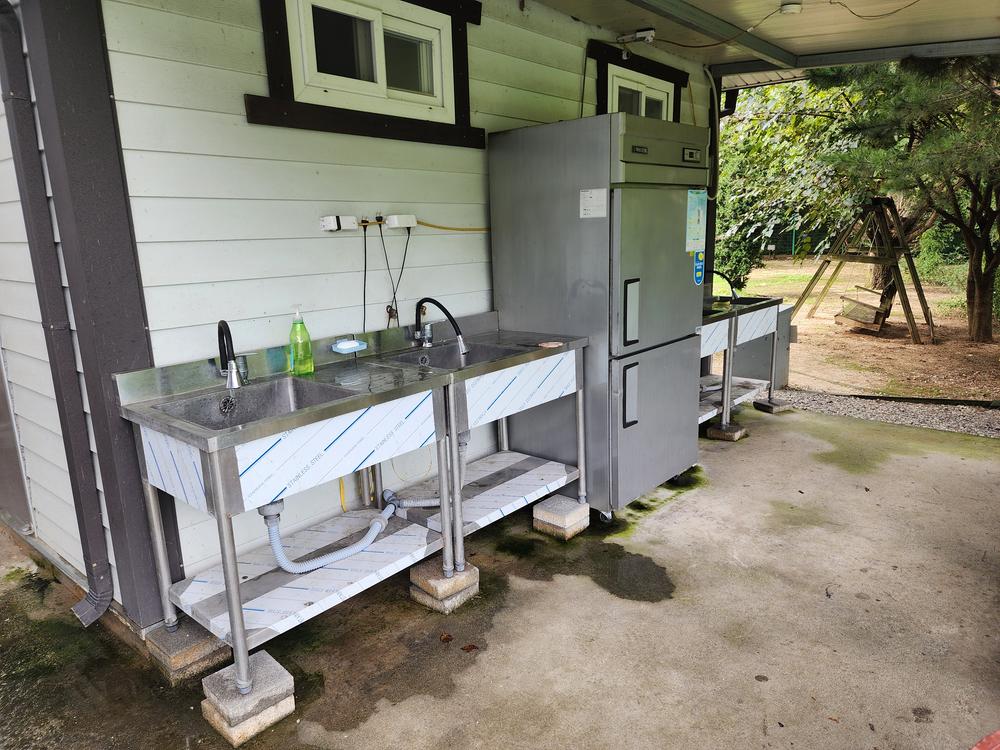 숲속에안뜰 캠핑장